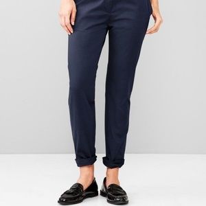 Gap Khakis Broken-In Straight In Navy